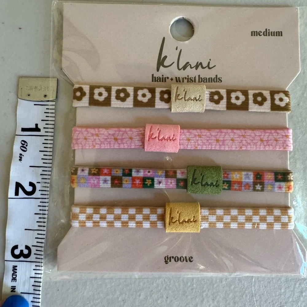 K'lani Hair ties/Wrist Bands set in “Groove” So fun!! Pretty and practical 💕